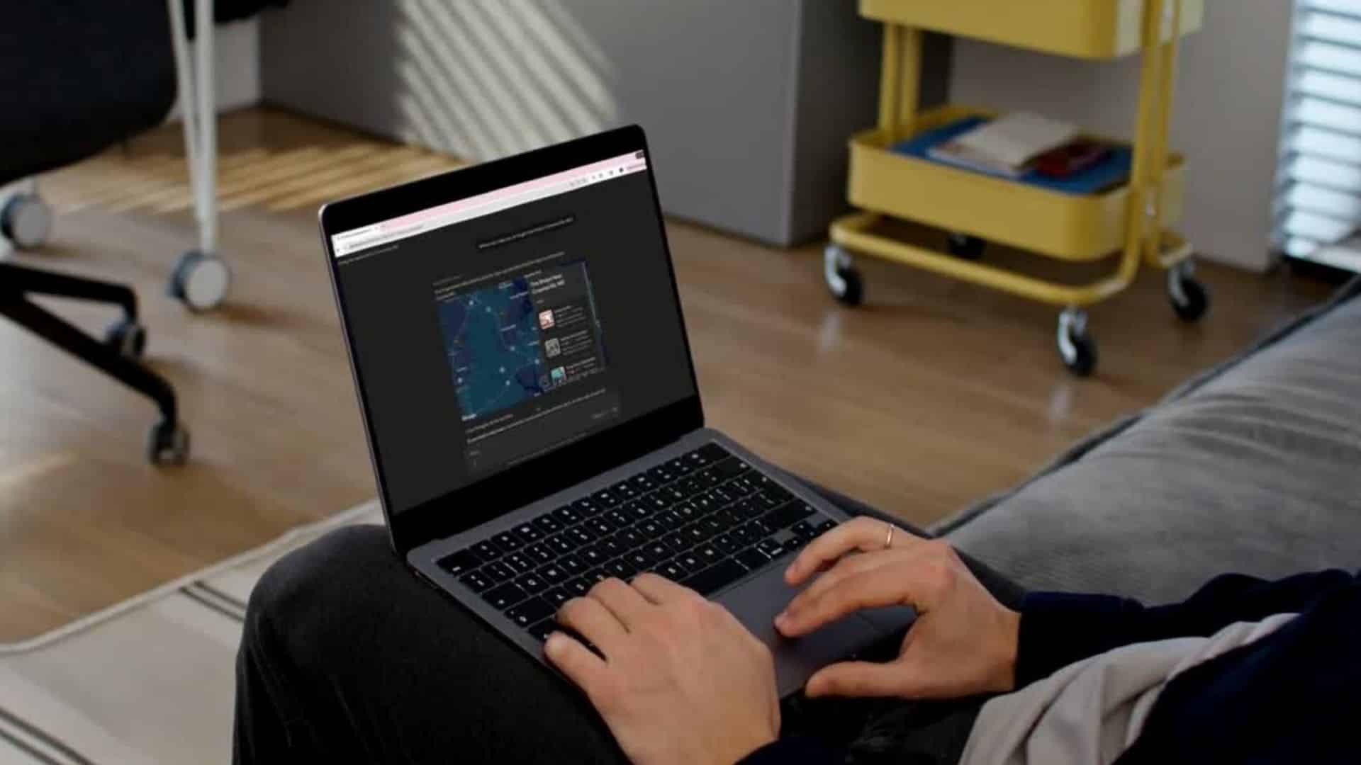 Man using Claude to get recommendations for local businesses in his area